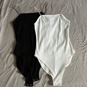 Set of two tank top body suits